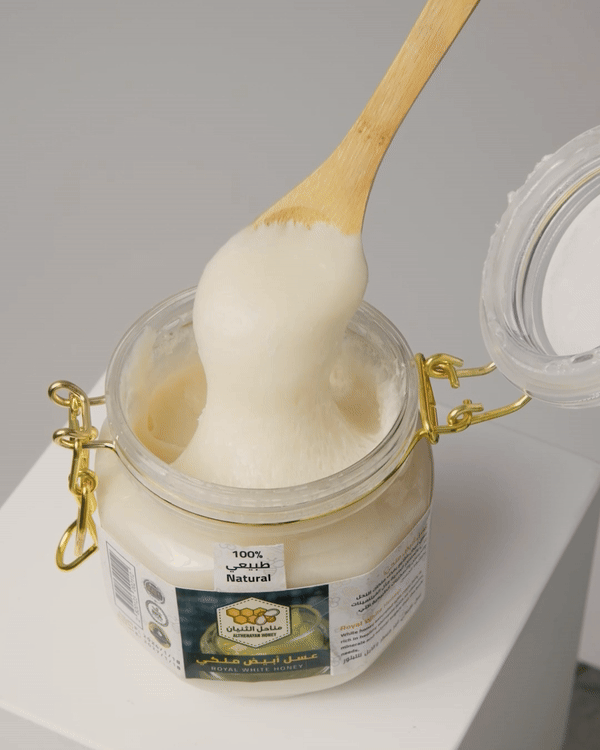 Special offer: 1 kg of wild acacia honey + 0.5 kg of royal white honey as a gift